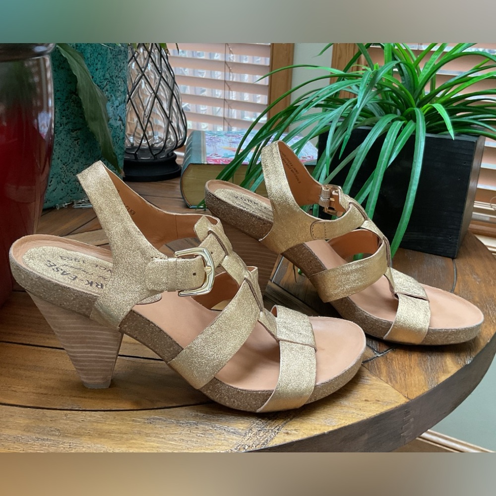Kork-Ease ladies high heeled sandals. EUC